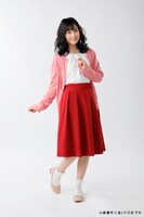 伊藤優衣扮するユリ子。