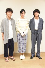 左から松居大悟、本仮屋ユイカ、石崎ひゅーい。