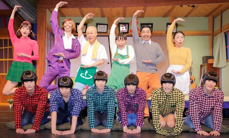 喜劇「おそ松さん」の出演者。