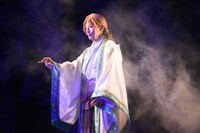 陳内将演じるスウォン。