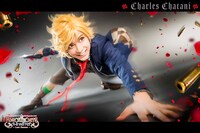 原野正章演じるチャールズ・茶谷。