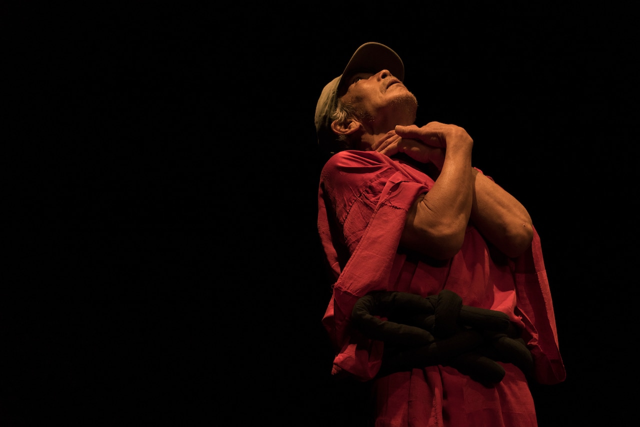 東京芸術劇場でソロ公演、田中泯「―オドリに惚れちゃって！― 形の冒険」