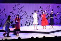 砂岡事務所プロデュース 音楽劇「Love's Labour's Lost」より。