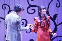 砂岡事務所プロデュース 音楽劇「Love's Labour's Lost」より。