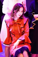 砂岡事務所プロデュース 音楽劇「Love's Labour's Lost」より。