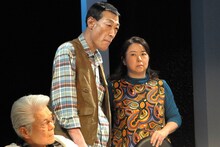 劇団青年座 第234回公演「残り火」より。