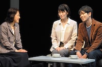 劇団青年座 第234回公演「残り火」より。