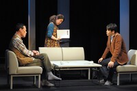 劇団青年座 第234回公演「残り火」より。