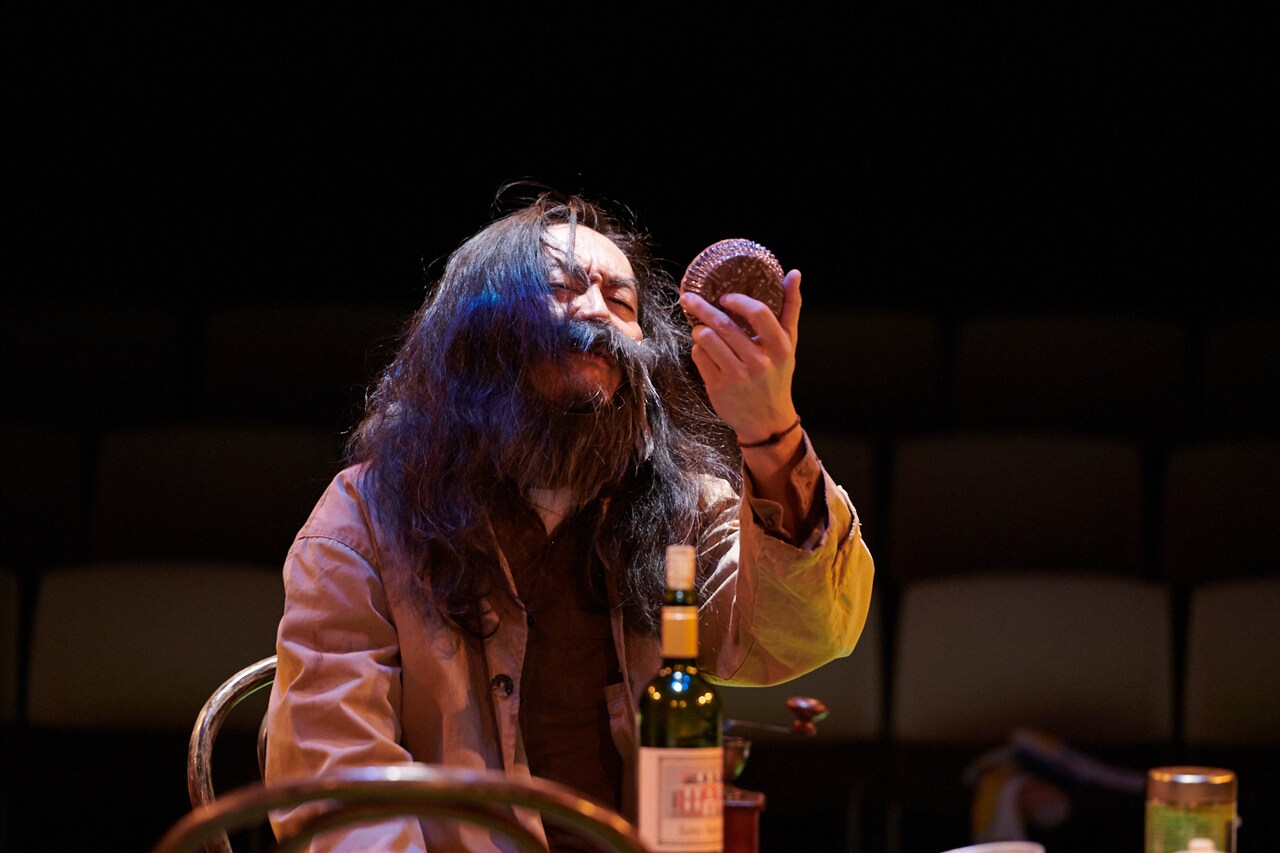 「右まわりのおとこ」スタート、近藤良平が手応え「独特の距離感はやはり面白い」