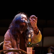 「右まわりのおとこ」スタート、近藤良平が手応え「独特の距離感はやはり面白い」