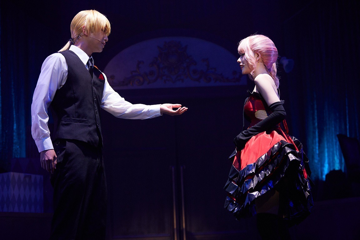 LIVE THEATER「Royal Scandal～秘恋の歌姫（ディーヴァ）」より。（撮影：鬼澤礼門）