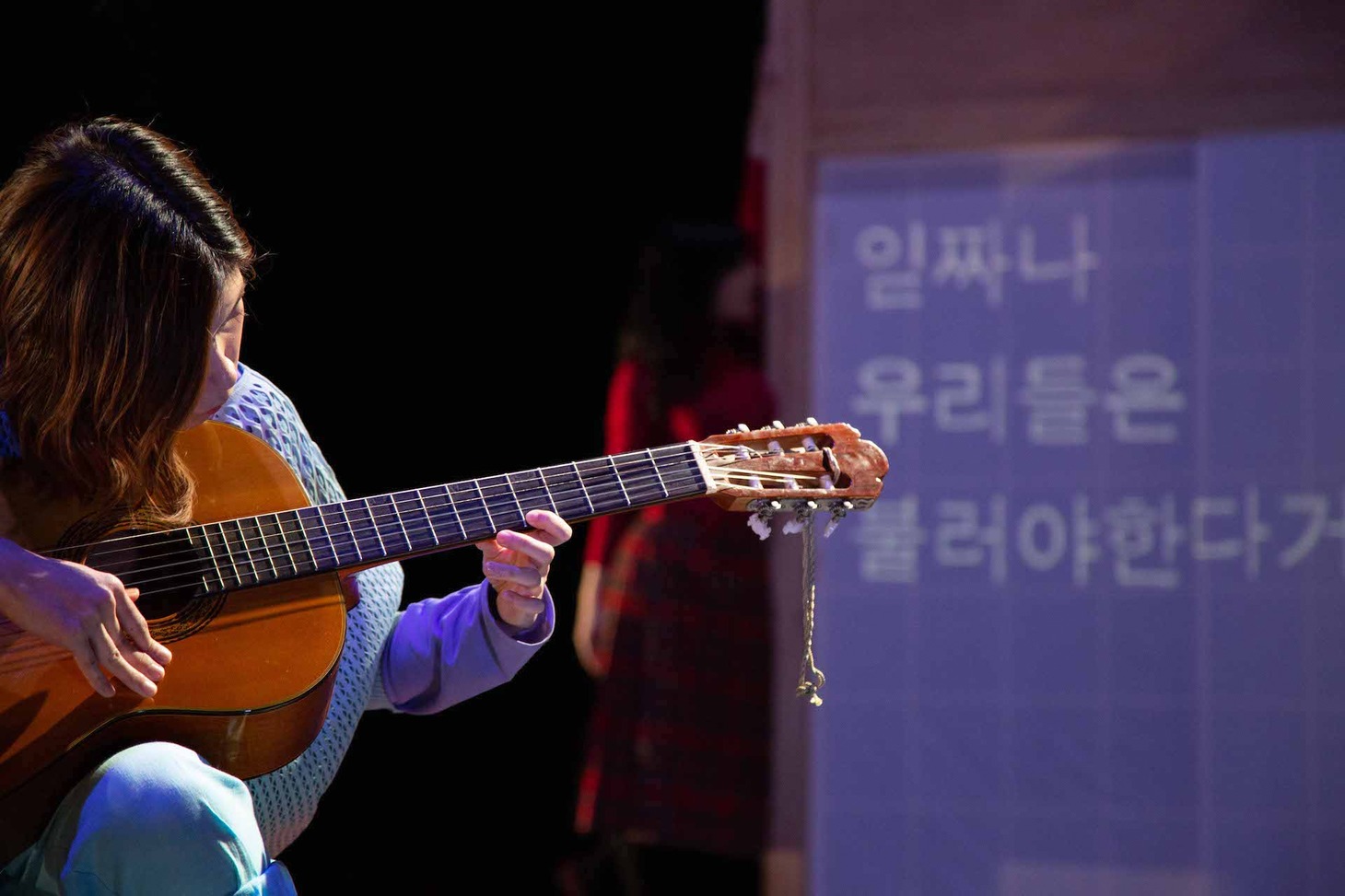 範宙遊泳「#禁じられたた遊び」より。（撮影：鈴木竜一朗）