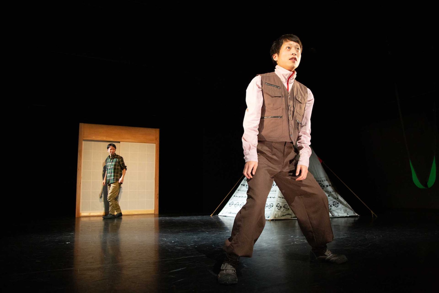 範宙遊泳「#禁じられたた遊び」より。（撮影：鈴木竜一朗）