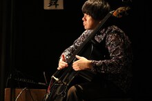 烏丸ストロークロックと祭「祝・祝日」より。（撮影：相沢由介）