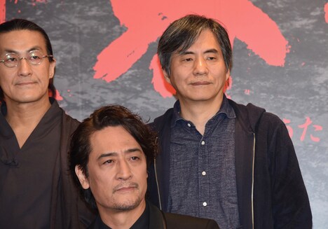 中島かずき（後列右）