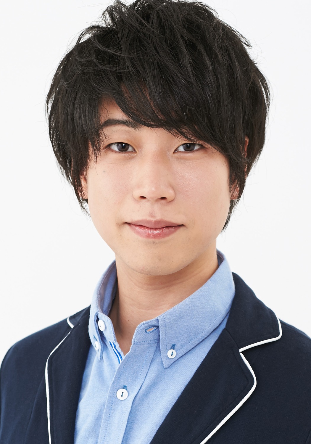 中野亮輔