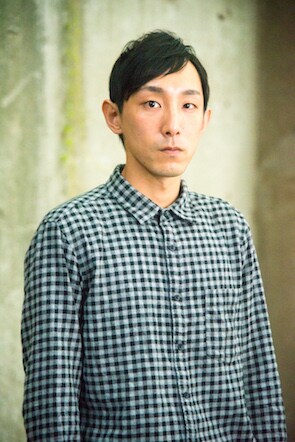 川名幸宏が3畳間生活の経験から送る、東京夜光新作に丸山港都・さかいかな