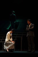 iaku「逢いにいくの、雨だけど」より。（撮影：木村洋一）