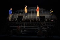 iaku「逢いにいくの、雨だけど」より。（撮影：木村洋一）