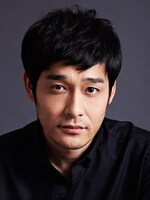 磐舟天鶏役の和泉宗兵。