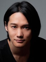 草薙出雲役の寿里。