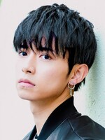 夜刀神狗朗役の岸本勇太。