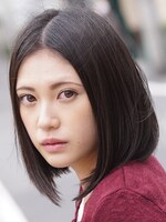 櫛名アンナ役の桑江咲菜。