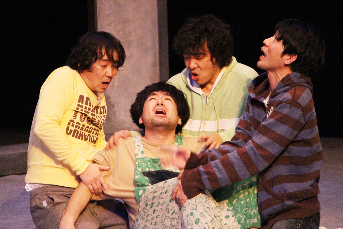 北九州芸術劇場プロデュース / 九州男児劇「せなに泣く」通し稽古より。