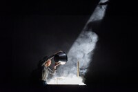 屋根裏ハイツ 4F 演劇公演「とおくはちかい」より。