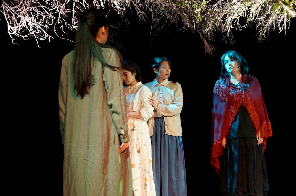 灯台とスプーン 第4回公演「藪に坐る人」より。