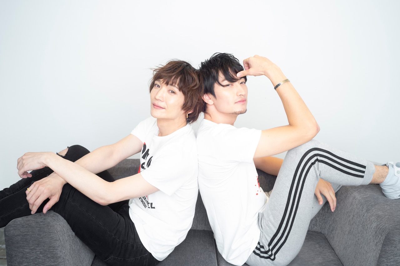 左から丘山晴己、伊万里有。