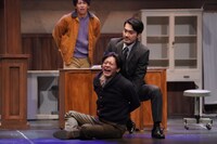 キャラメルボックス2018クリスマスツアー「リトル・ドラマー・ボーイ」より。（撮影：伊東和則）