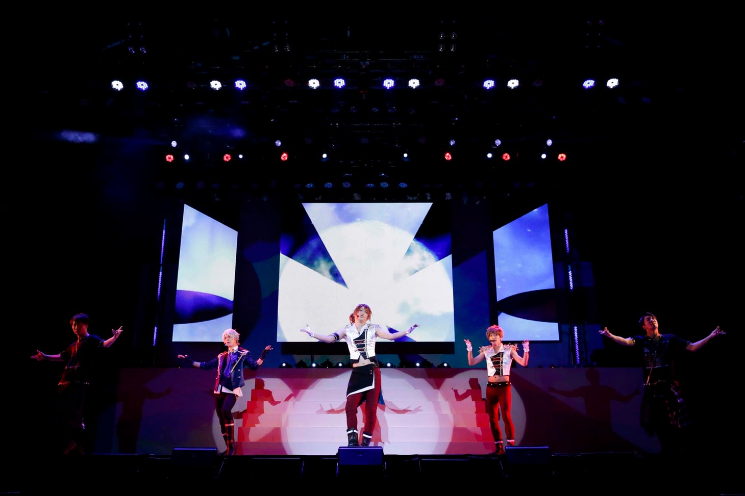 「『ツキステ。』第7幕『CYBER -DIVE- CONNECTION』」より。