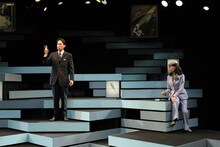 文学座12月アトリエの会「ジョー・エッグ」より。（撮影：宮川舞子）