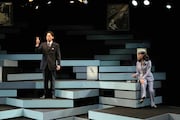 文学座12月アトリエの会「ジョー・エッグ」より。(撮影:宮川舞子)