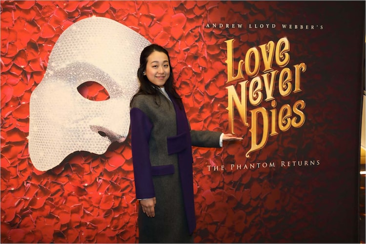 浅田真央がナビゲーター務める ラブ ネバー ダイ 特番 濱田めぐみも登場 ステージナタリー