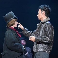 草なぎ剛が“日生マジック”で鍛え上げた肉体披露、音楽劇「道」本日開幕