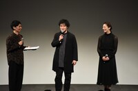 左から鬼頭真也、末満健一、壮一帆。