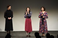 左から壮一帆、田村芽実、愛加あゆ。