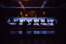 地点「グッド・バイ」より。（撮影：片山達貴）