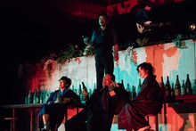 地点「グッド・バイ」より。（撮影：片山達貴）