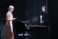 ミュージカル「レベッカ」より。（写真提供：東宝演劇部）