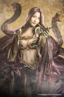 護あさな扮するゴルゴーン。