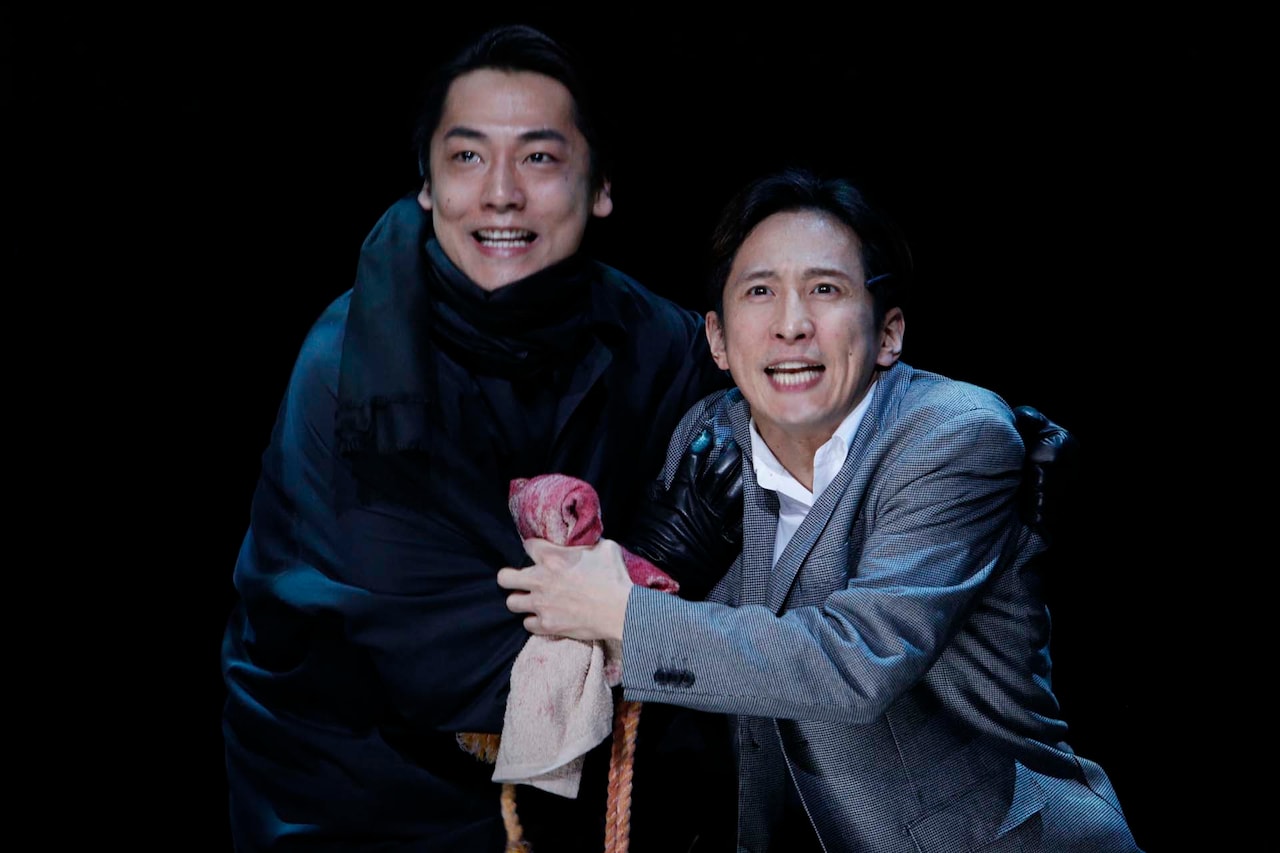 成河×福士、松下×柿澤が繰り広げる100分間の心理劇「スリル・ミー」開幕