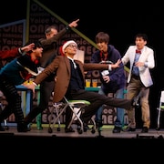 11人の男たちが少女のために奮闘、THE CONVOYの新作「ONE!」開幕