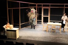 飛ぶ劇場 vol.40「わたしの黒い電話」より。