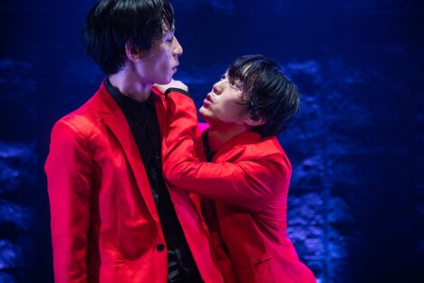 柿喰う客 新作本公演2018-2019「美少年」より。(撮影:神ノ川智早)