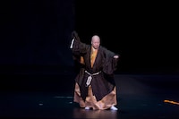 現代能「『陰陽師 安倍晴明』～晴明 隠された謎…～」過去公演より。