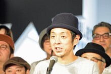 松尾スズキ＋大人計画 30周年イベント「30祭（SANJUSSAI）」オープニングセレモニーの様子。宮藤官九郎。