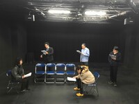 渡辺源四郎商店「シェアハウス『過ぎたるは、なお』」稽古より。